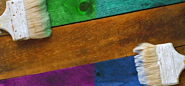 Kleuring een stuk van hout — Stockfoto