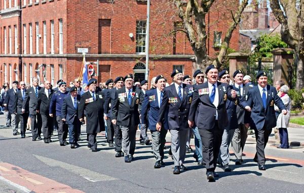 World War 2 veterans marching in Liverpool, UK — Stock Photo, Image