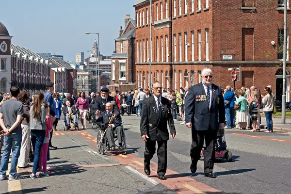 第二次世界大战退伍军人游行在利物浦，英国 — 图库照片