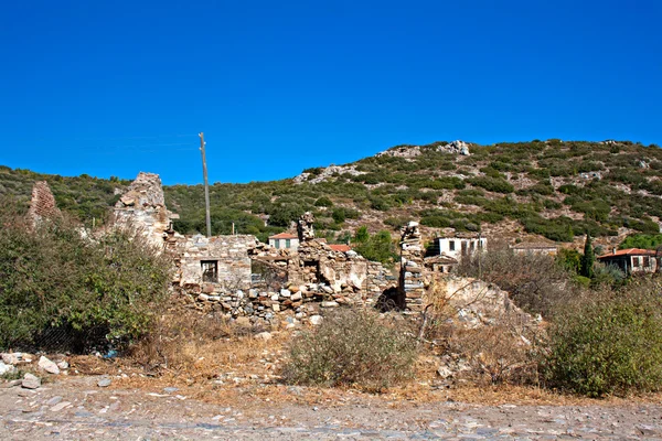 Altes verlassenes griechisches, türkisches Dorf Doganbey, Türkei — Stockfoto