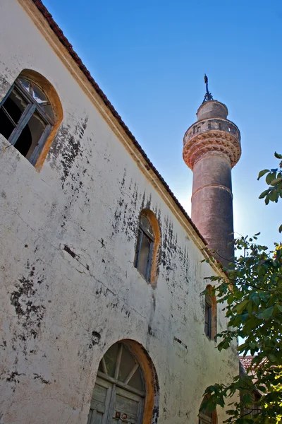 Old mosque in the abandoned Greek,Turkish village of Doganbey, Turkey — Stock Photo, Image