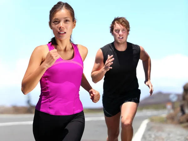 Runners - couple running — Stock Photo, Image