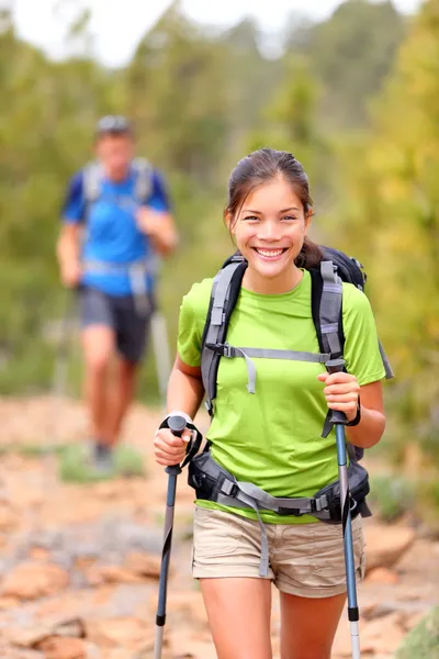 Donna escursionista — Foto Stock