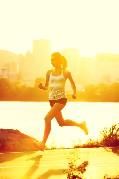 Runners - donna che corre — Foto Stock