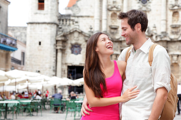 Turistas - pareja feliz — Foto de Stock