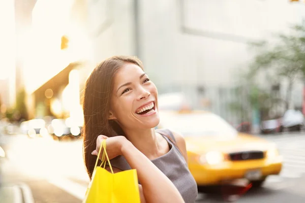 Shopper kvinna i new york city — Stockfoto