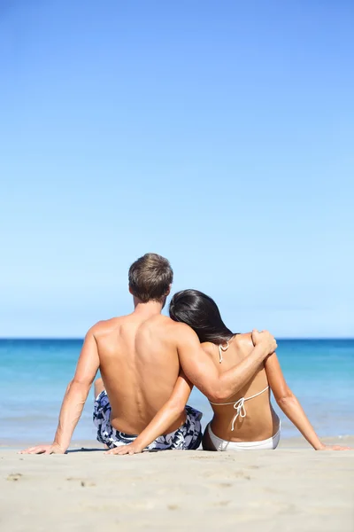 Beach životního stylu pár v lásce na dovolené — Stock fotografie