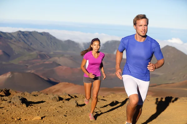 Running sport - trail runners in cross country run — Stock Photo, Image