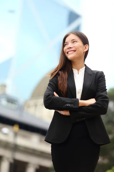 Mujer de negocios confiada al aire libre en Hong Kong —  Fotos de Stock