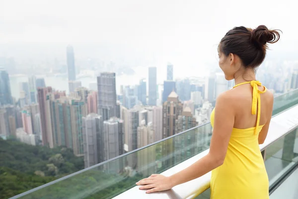 Hongkong victoria peak Asijské turistické žena — Stock fotografie