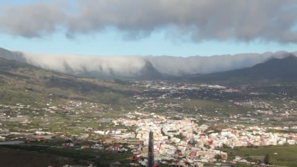 Paisaje La Palma con nubes, Islas Canarias . — Vídeo de stock