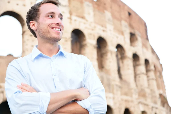 Jovem homem de negócios casual, Coliseu, Roma, Itália — Fotografia de Stock