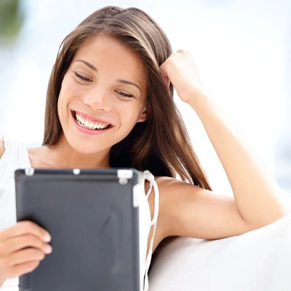 Tablet computer. Pretty asian woman holding tablet — Stock Photo, Image