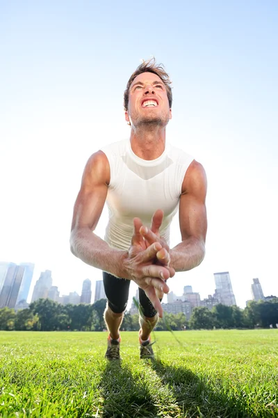 Clap push ups fitness man in Central Park New York — Stock Photo, Image