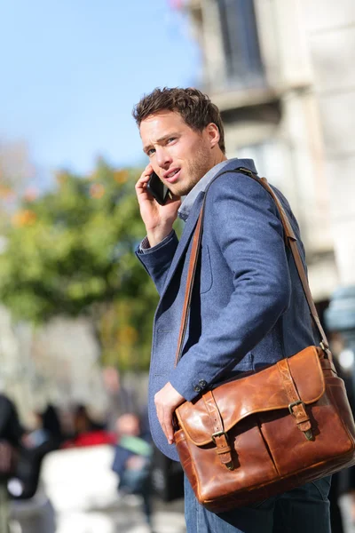 Business man on smart phone, Barcelona — Stock Photo, Image