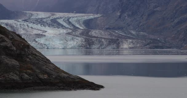 Glacier Bay Alaska view of Glacier from cruise ship vacation travel — Stockvideo