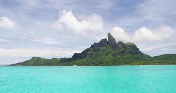 Tahiti 'deki Otemanu Dağı ve Bora Bora Fransız Polinezyası — Stok video