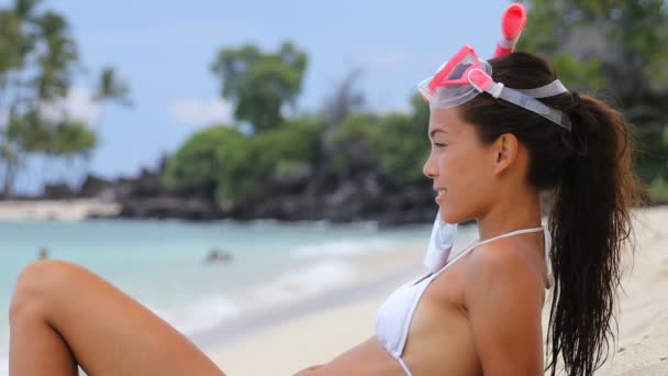 Beach vacation snorkel woman with mask and fins relaxing on summer holidays — Wideo stockowe