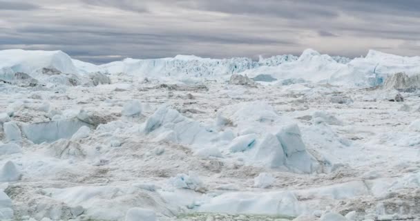 Grónsko Ledovcová krajina Ilulissat ledovec s obřími ledovci — Stock video