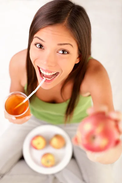 Apple juice woman — Stock Photo, Image