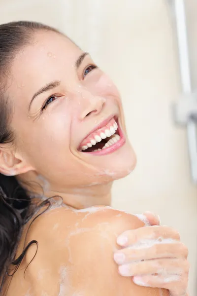 シャワー女性幸せ — ストック写真
