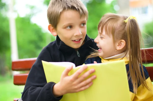 Niños encantadores — Foto de Stock