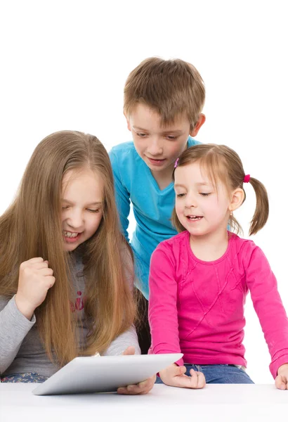 Barn med tablett — Stockfoto