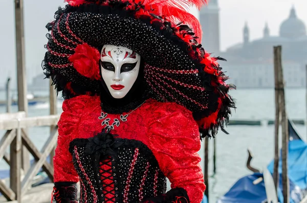 Masked person at the Venice Carnival 2013 — Stock Photo, Image