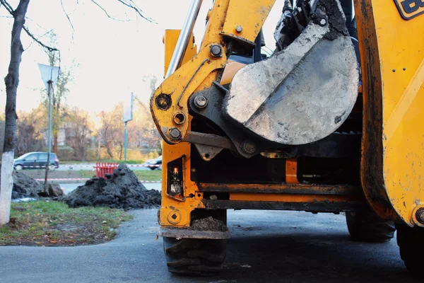 Excavator rear view with bucket — Stock Photo, Image