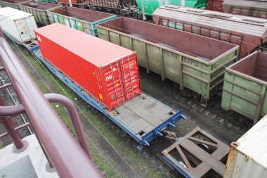 taşıma Tren İstasyonu'na yük trenleri