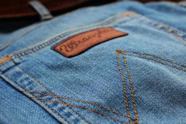Крупним планом блакитні джинси — стокове фото