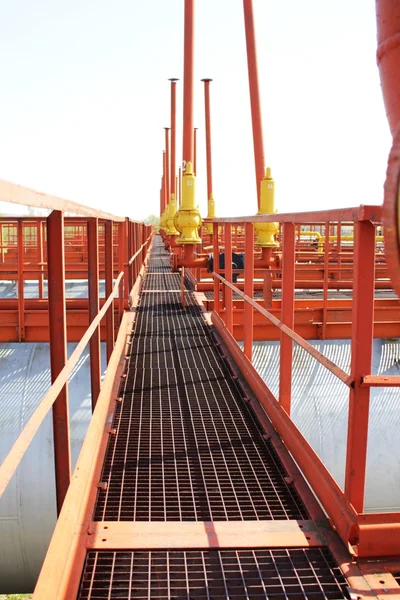 Planchers métalliques industriels pont — Photo