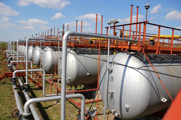 Big gas cylinders (tanks)