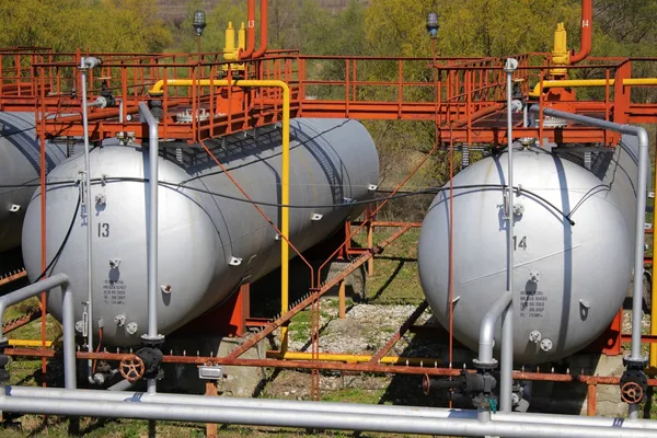 Cilindros de gás grandes (tanques ) Imagem De Stock