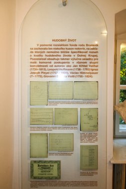 Dolna Krupa, Trnava, Slovakya 09-23-2021: Beethoven 'ın yaşamını ve çalışmalarını yansıtan müzik sergisi ile Ludwig Van Beethovens pavyonu. Burası Ayışığı Sonatı 'nın bestelendiği yer.