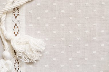 dokuma dantel ve bir ip bir şerit ile benekli