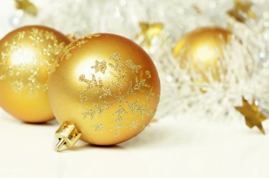 gelin teli ile Noel topları