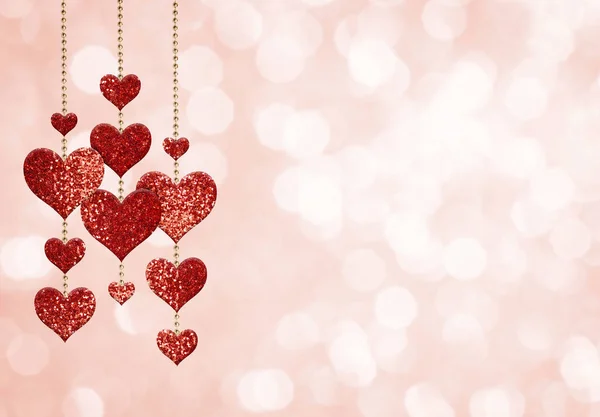 Tatil Arkaplanındaki Sevgililer Günü Için Işıltılı Kalp Şekli Dekorasyonları — Stok fotoğraf