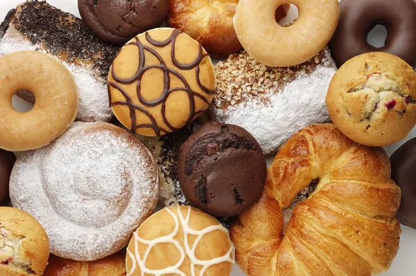 Donuts und Kuchen — Stockfoto