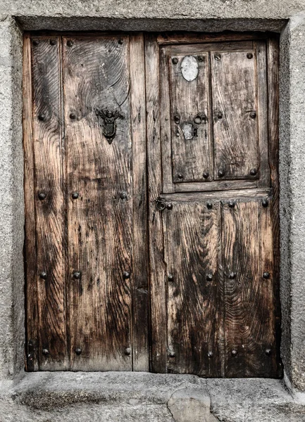 Zabytkowe Drewniane Drzwi Średniowiecznego Domu Caceres Hiszpania — Zdjęcie stockowe