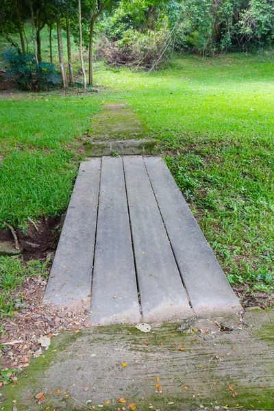 Small concrete walkway — Stock Photo, Image