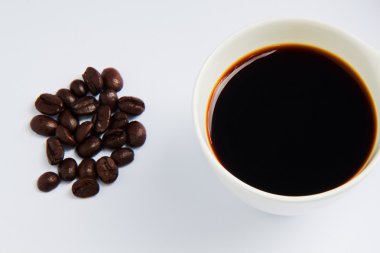 kahve ve beyaz fasulye