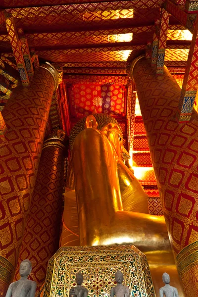 Image Grand Bouddha, Wat Phanan Choeng — Photo