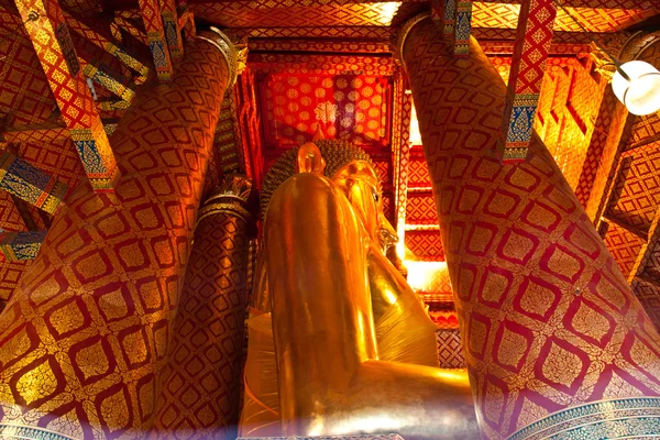 Großes Buddha-Bild, wat phanan choeng — Stockfoto