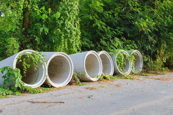 Concrete drainage pipes — Stock Photo, Image