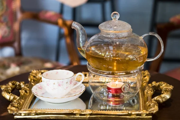 Gorąca Herbata Garnku Filiżanka Herbaty Pięknej Tacy — Zdjęcie stockowe
