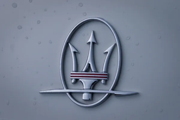 Maserati logo — Zdjęcie stockowe