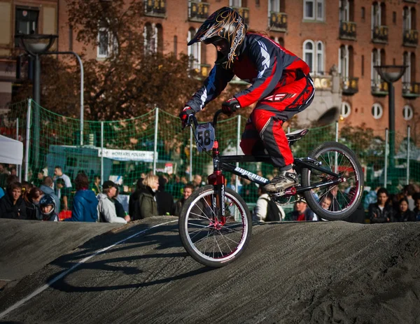 BMX sürücüsü