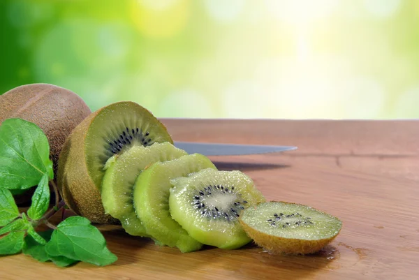 Cut pieces of kiwi — Stock Photo, Image