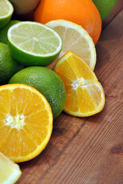 Apelsin, kiwi och lime — Stockfoto